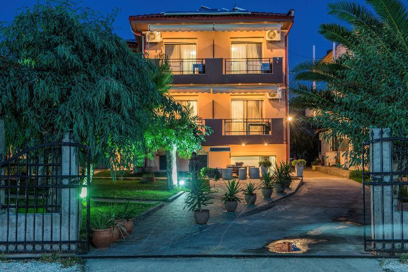 Appartamento Castro deluxe Toroni Esterno foto